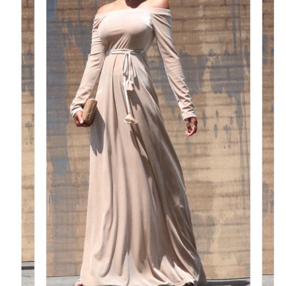 LAST ONE ‼️Velvet Maxi - Picture 2 of 3